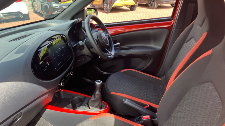 Toyota Aygo X 1.0 VVT-i Edge 5dr Petrol Hatchback